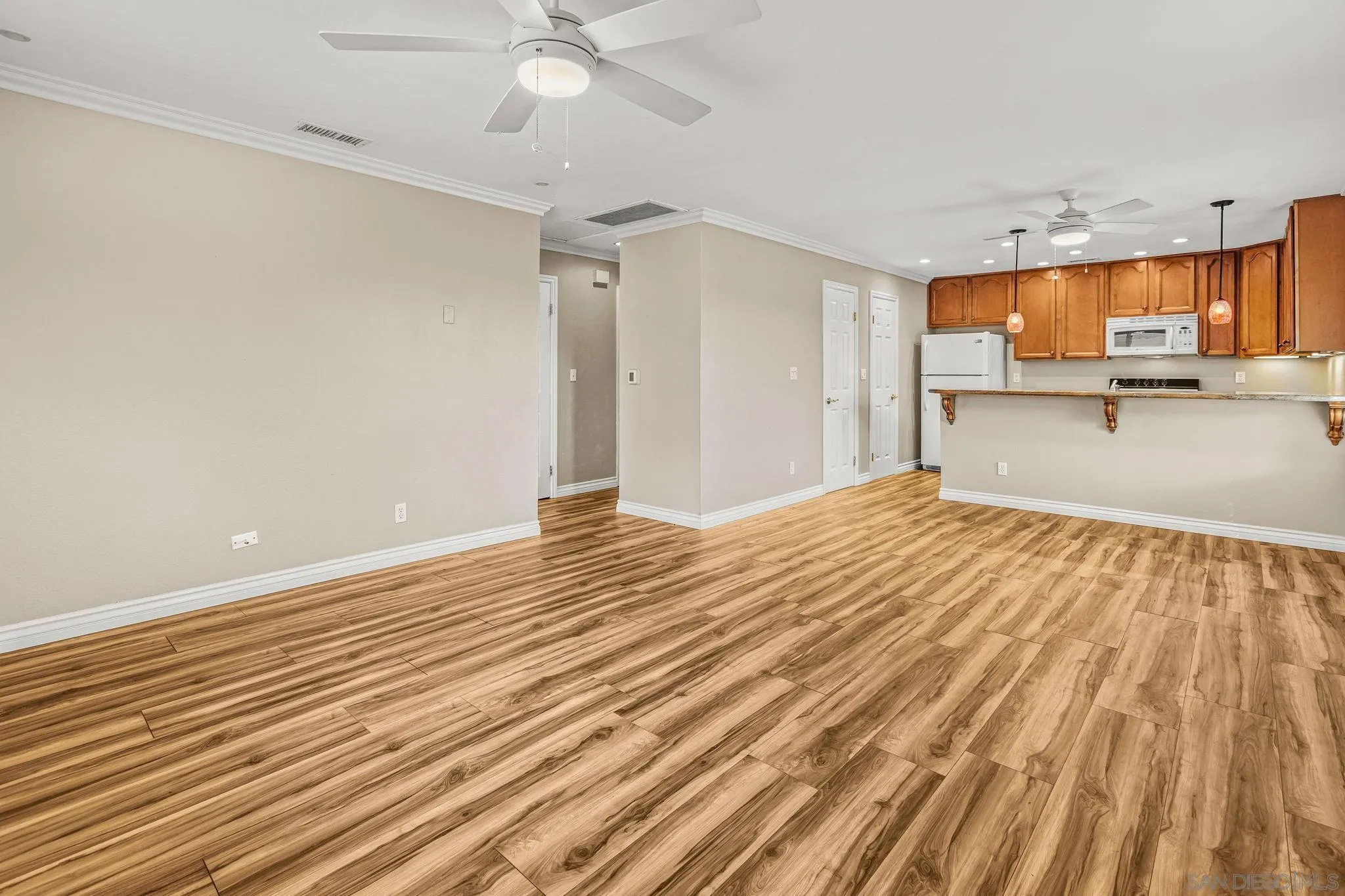 10401 Caminito Rimini San Diego, CA 92129 - Photo 2 of 22