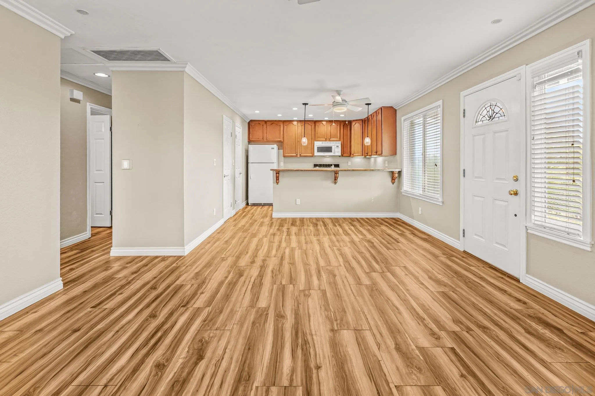10401 Caminito Rimini San Diego, CA 92129 - Photo 5 of 22