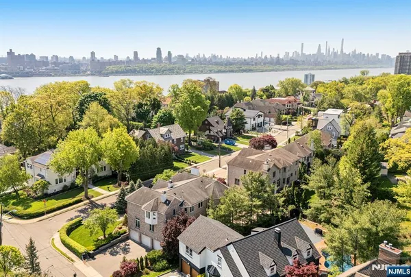 $2,599,000 | 1115 Arcadian Way, Fort Lee, NJ 07024