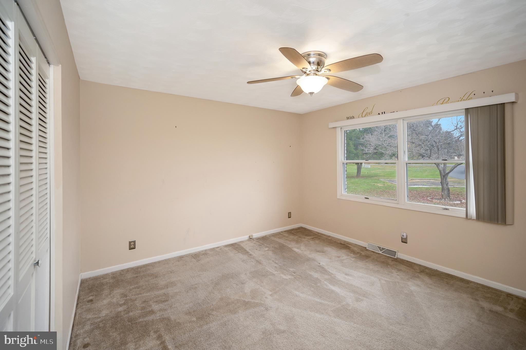 32480 Zoar Road Locust Grove, VA 22508 - Photo 18 of 37 Spacious bedroom 4