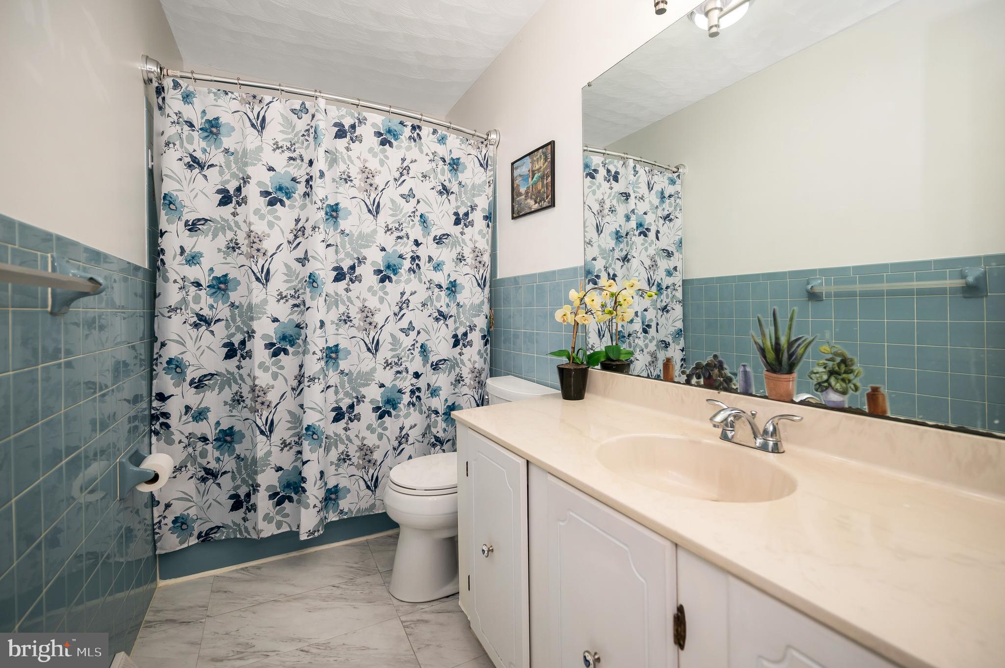 32480 Zoar Road Locust Grove, VA 22508 - Photo 19 of 37 Bathroom 2