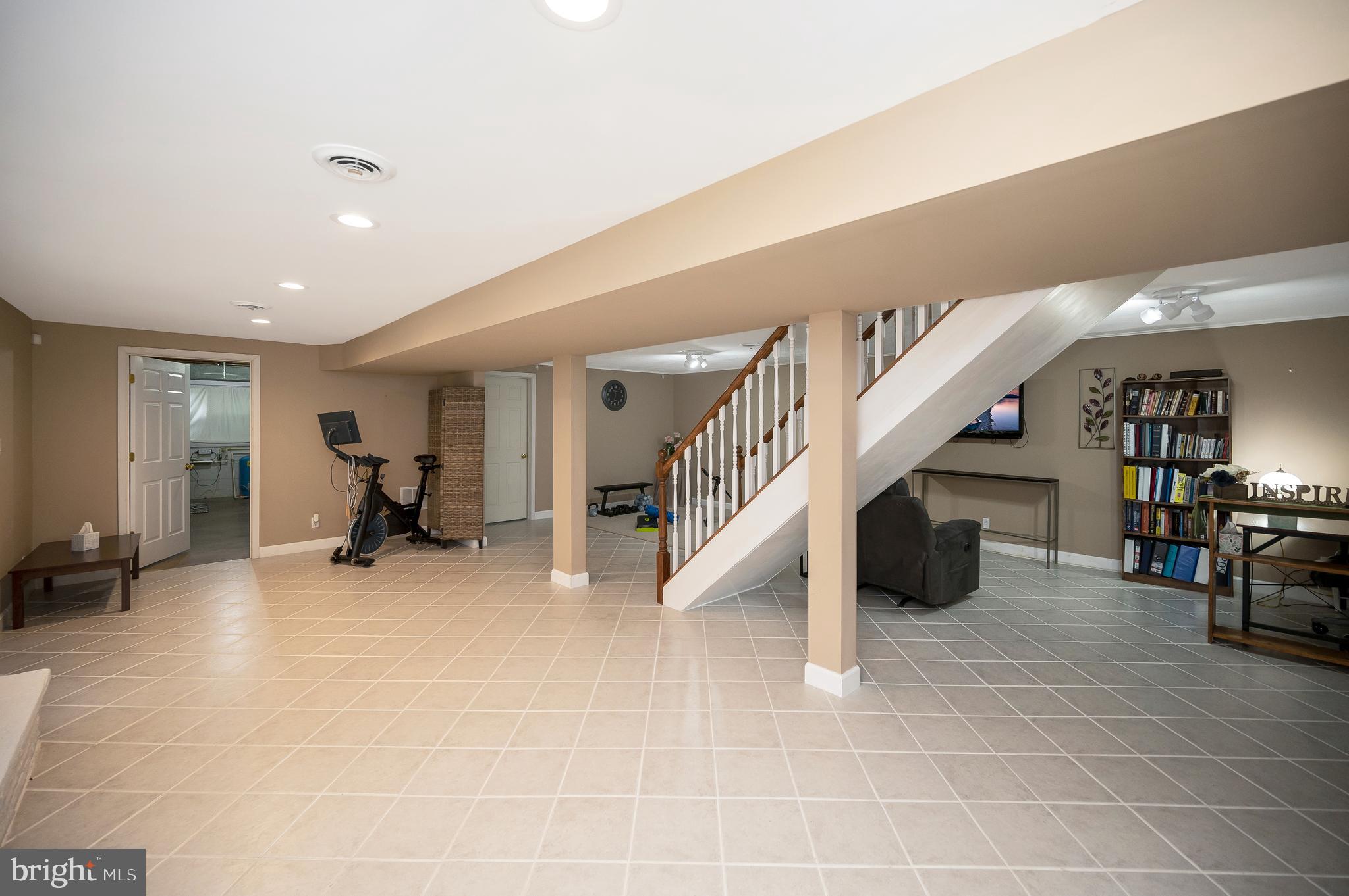 32480 Zoar Road Locust Grove, VA 22508 - Photo 22 of 37 Tile flooring throughout