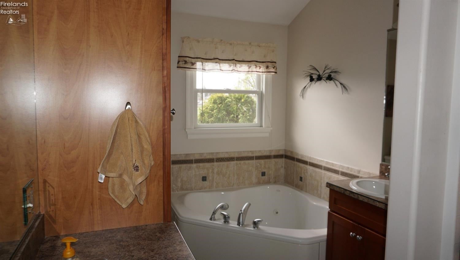 4806 Bogart Road Huron, OH 44839 - Photo 14 of 22 Gallery Image 14