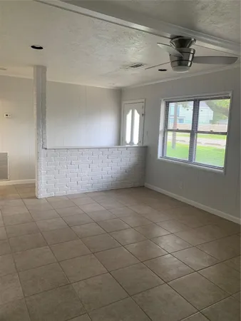 $1,900 | 417 Sikes Street, Houston, TX 77018