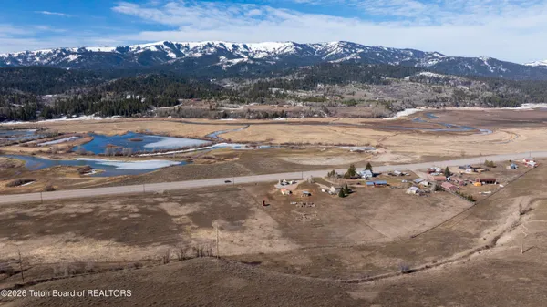 $995,000 | 115552 Highway 89, Alpine, WY 83128