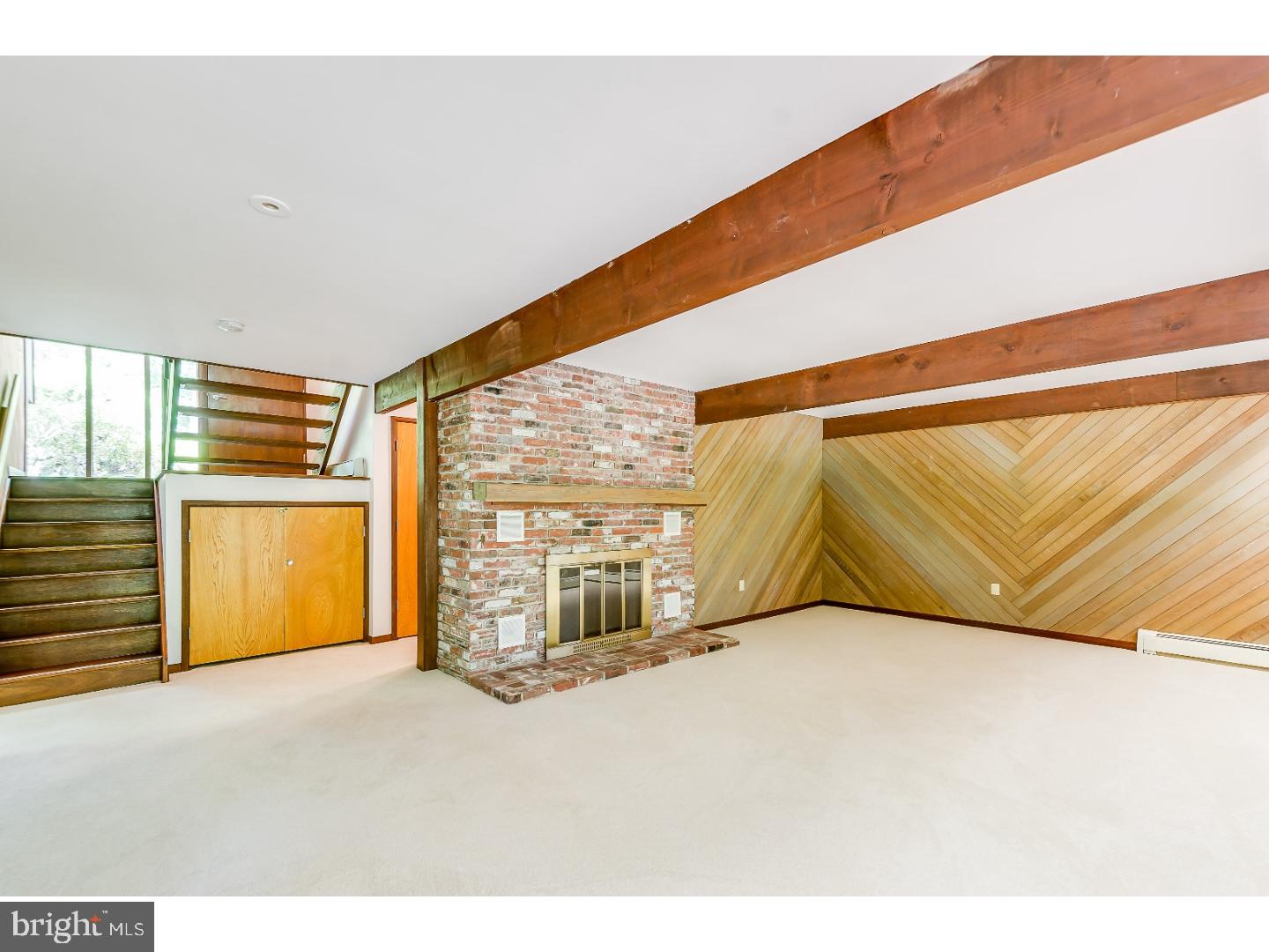 304 Irick Road Westampton, NJ 08060 - Photo 11 of 25 Family Room