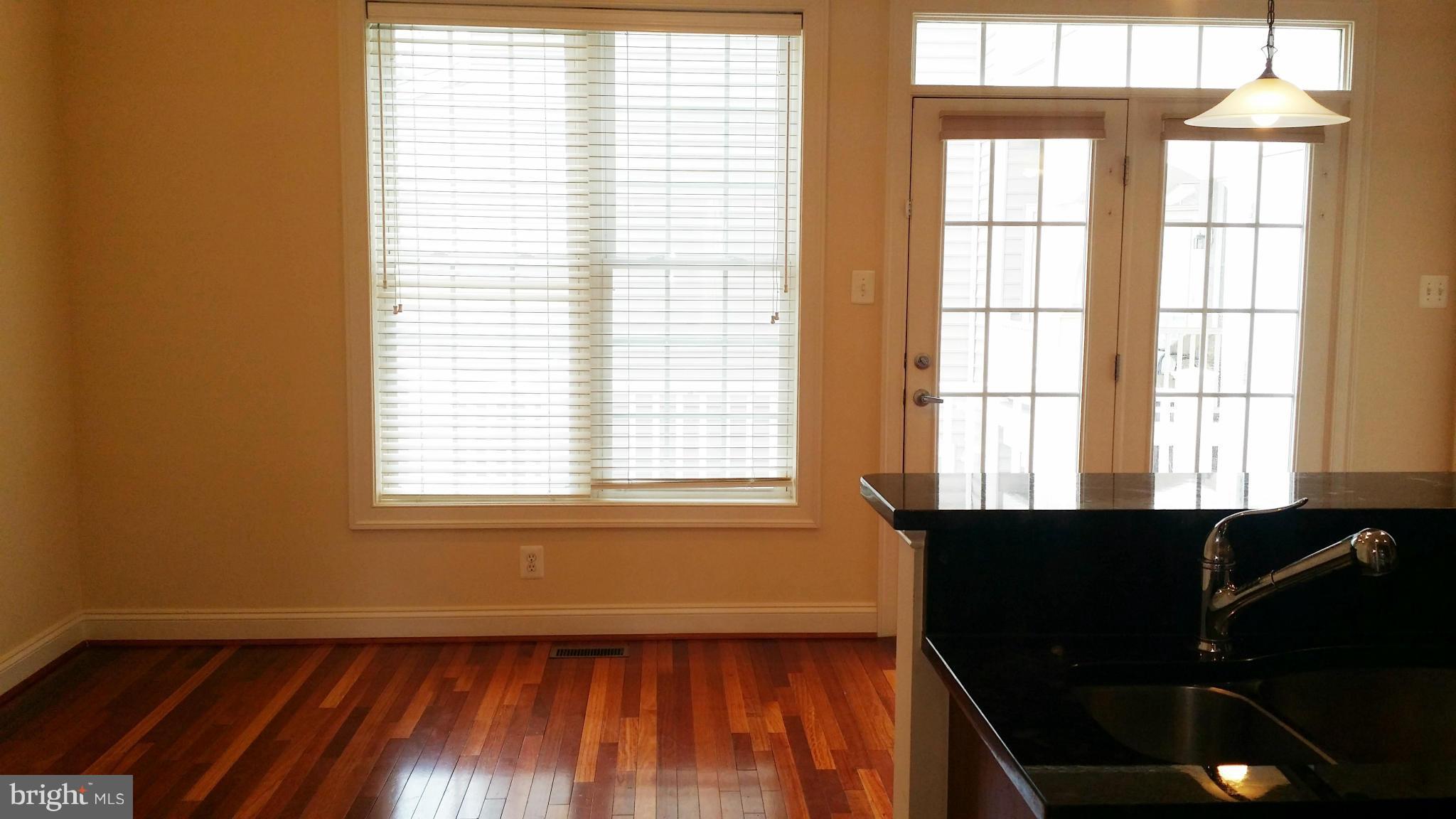 557 Cedar Spring Street Gaithersburg, MD 20877 - Photo 11 of 20 Kitchen