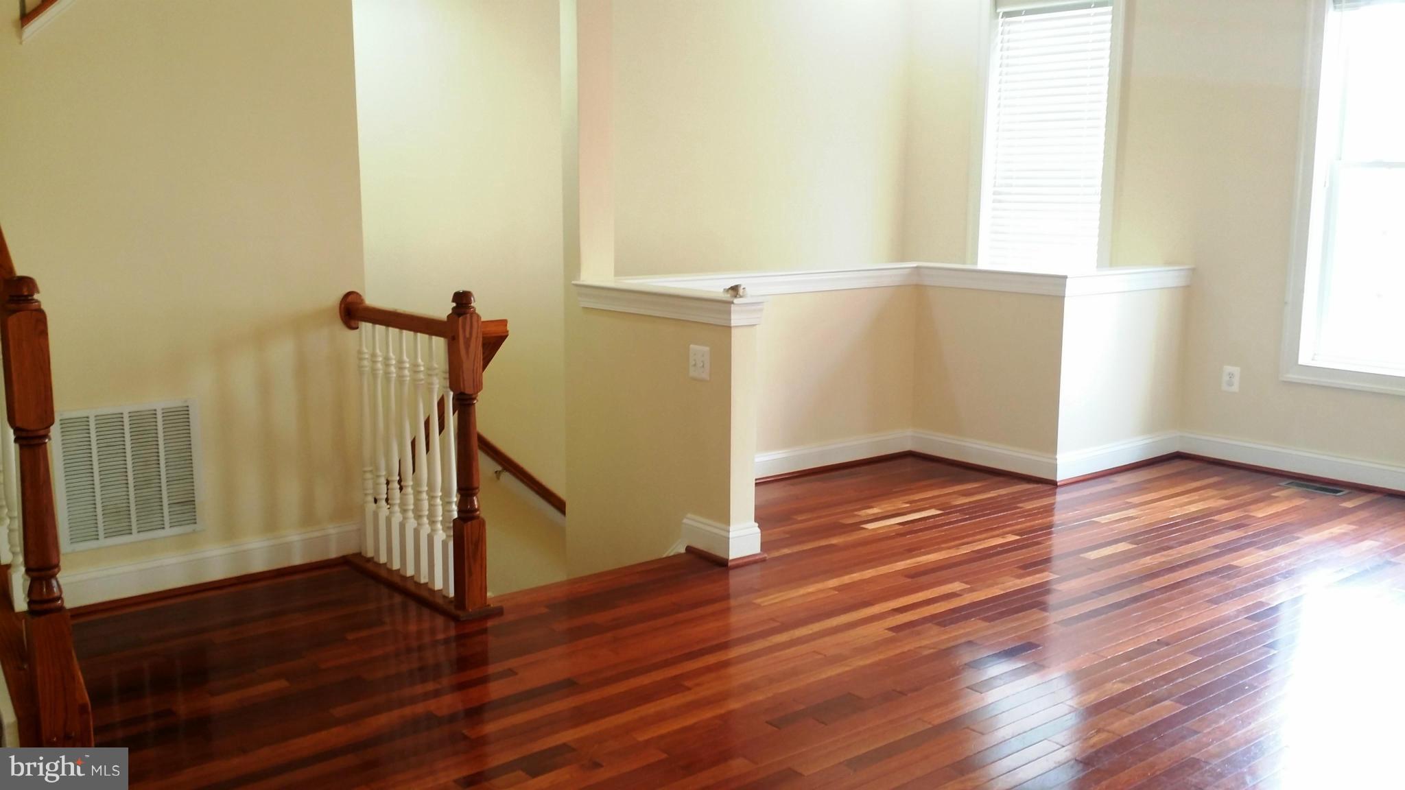 557 Cedar Spring Street Gaithersburg, MD 20877 - Photo 14 of 20 Interior (General)