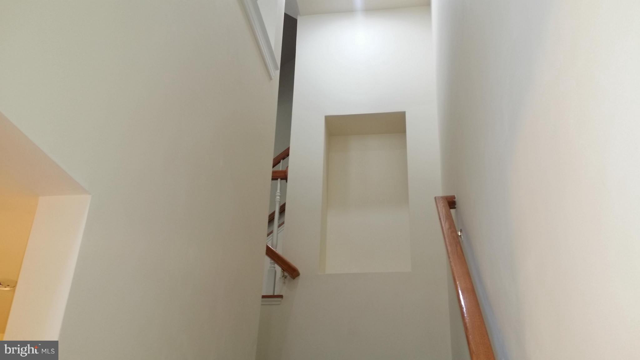 557 Cedar Spring Street Gaithersburg, MD 20877 - Photo 3 of 20 Interior (General)