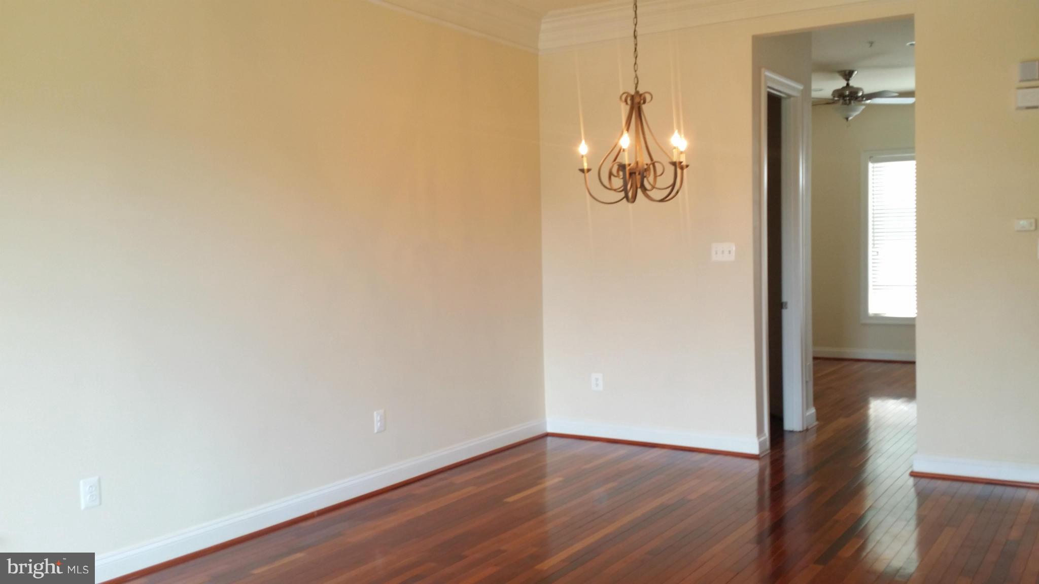 557 Cedar Spring Street Gaithersburg, MD 20877 - Photo 5 of 20 Dining Room