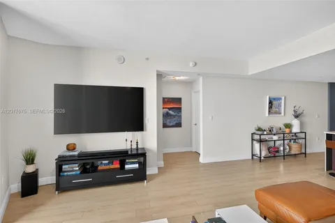 $529,999 | 1900 North Bayshore Drive, Unit 4606, Miami, FL 33132
