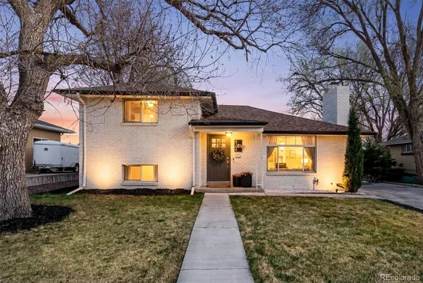 $750,000 | 6164 Carr Street, Arvada, CO 80004