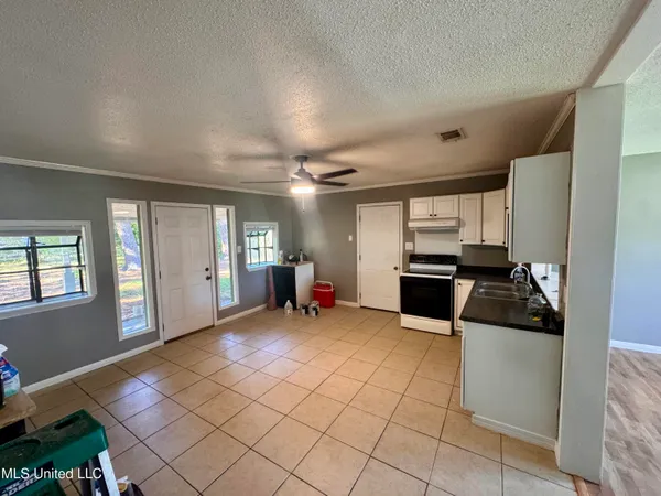 $124,900 | 4907 Old Mobile Avenue, Pascagoula, MS 39581