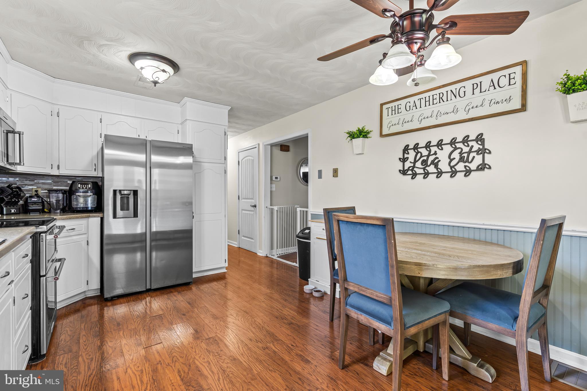 4495 Fort McCord Road Chambersburg, PA 17202 - Photo 10 of 33 Kitchen and dining area