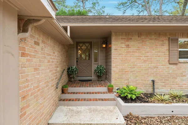 $379,990 | 1957 O'Grady Drive, Conroe, TX 77304