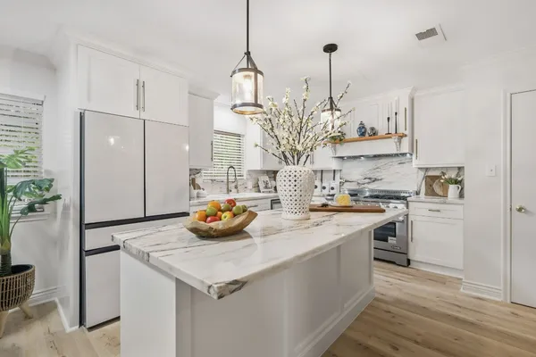 $379,990 | 1957 O'Grady Drive, Conroe, TX 77304