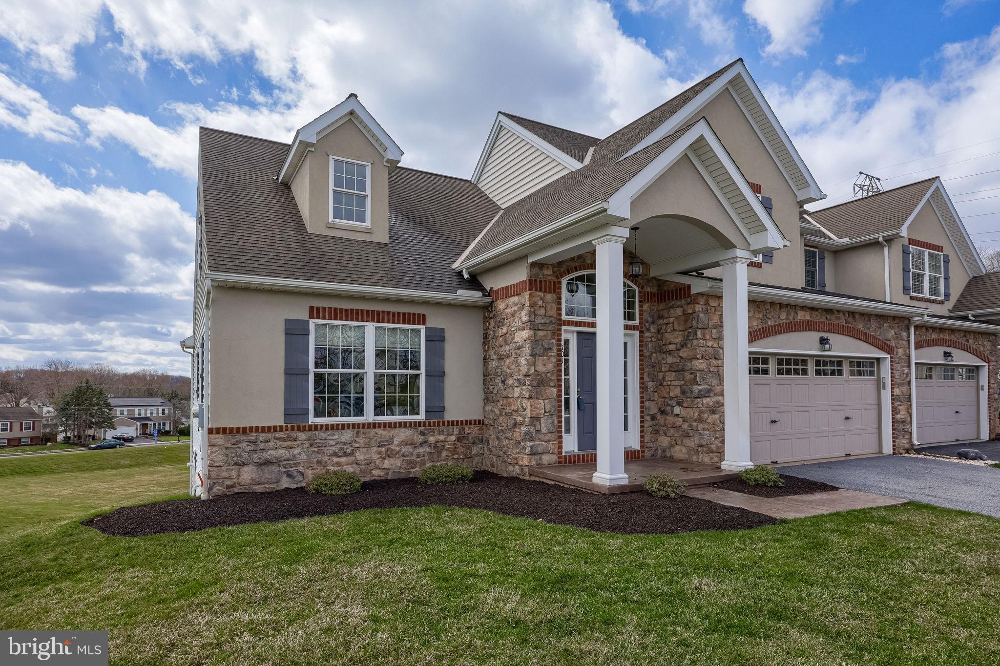 101 Baneberry Lane Lititz, PA 17543 - Photo 2 of 33