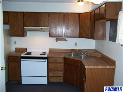 207 West Main Street Butler, IN 46721 - Photo 5 of 12