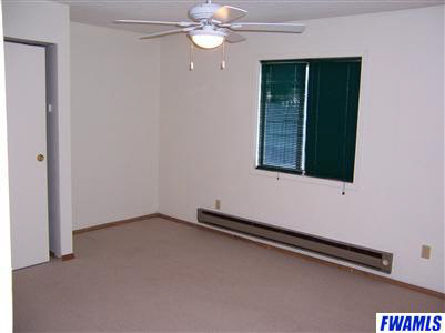 207 West Main Street Butler, IN 46721 - Photo 7 of 12