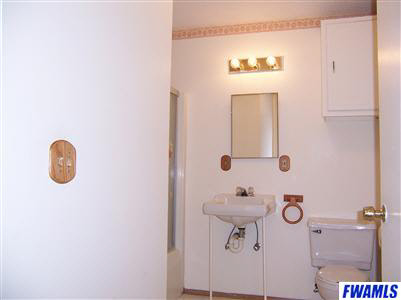 207 West Main Street Butler, IN 46721 - Photo 9 of 12