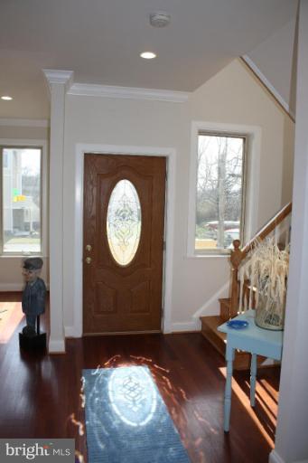 4066 Beach Road Dundalk, MD 21222 - Photo 17 of 30 Entrance / Foyer