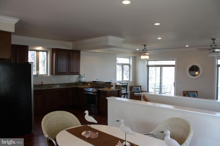 4066 Beach Road Dundalk, MD 21222 - Photo 24 of 30 Kitchen/Dining Room