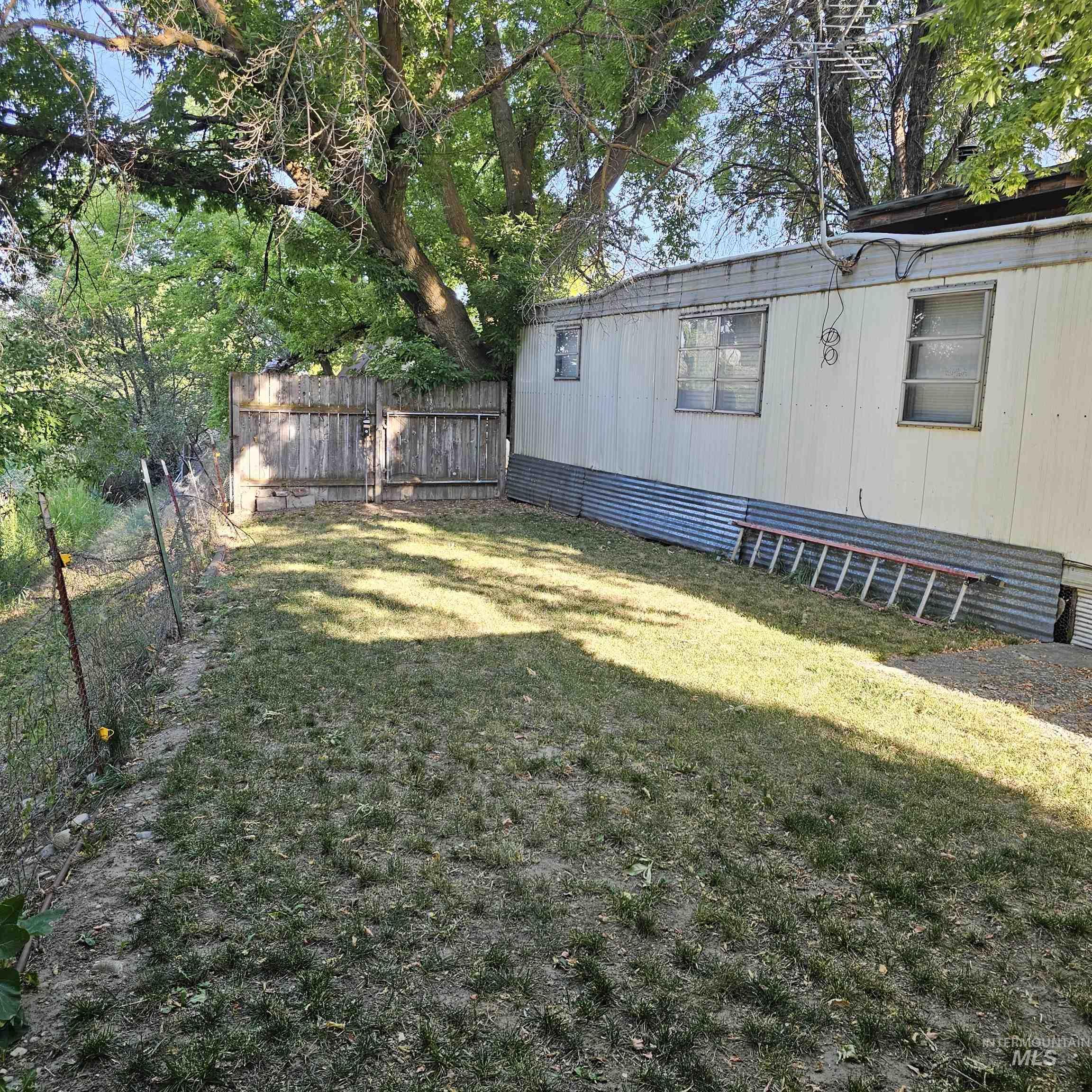 2141 East Syringa Street Eagle, ID 83616 - Photo 25 of 26 View of yard