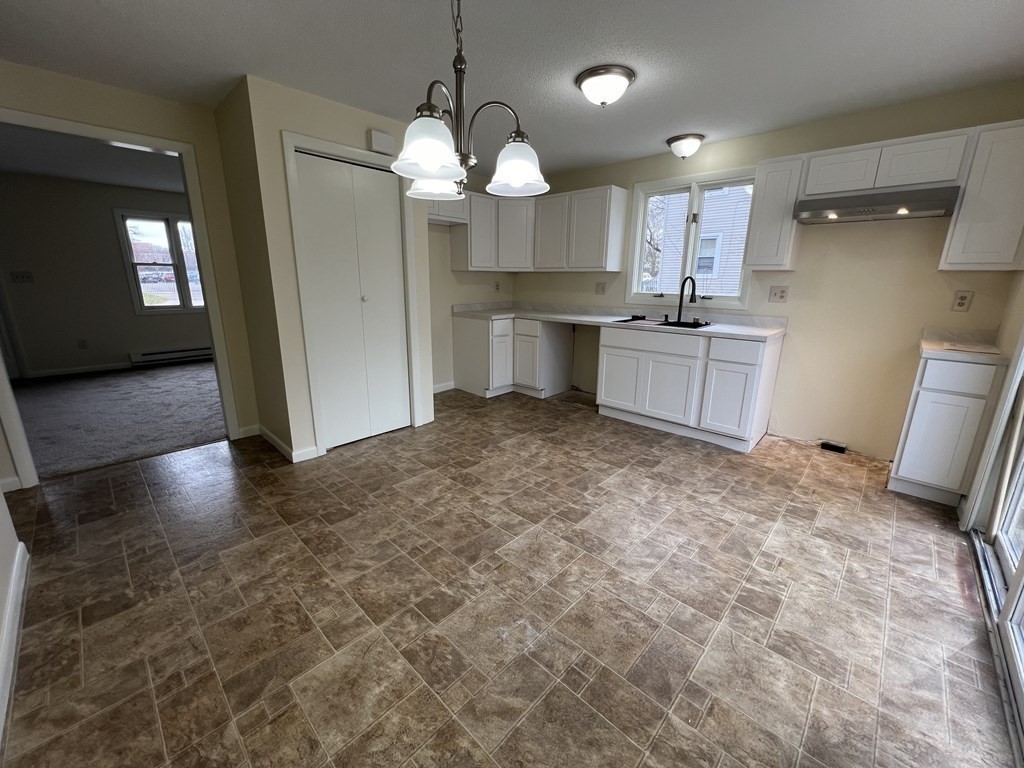52-54 Benton Street Springfield, MA 01109 - Photo 5 of 21 Gallery Image 5