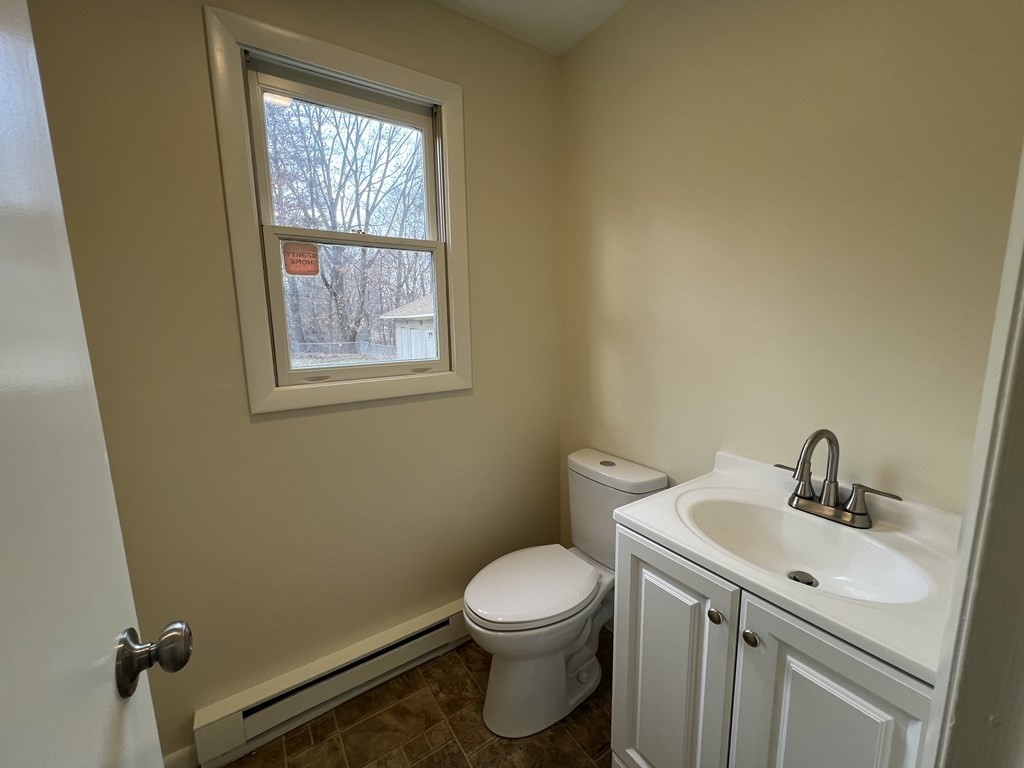 52-54 Benton Street Springfield, MA 01109 - Photo 6 of 21 Gallery Image 6