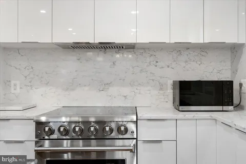 $5,990 | 3169 18th Street Northwest, Unit 3, Washington, DC 20010