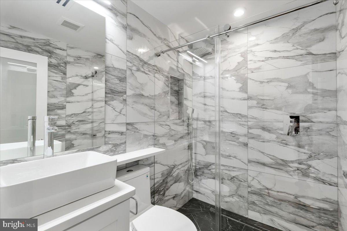 3169 18th Street Northwest, Unit 3 Washington, DC 20010 - Photo 28 of 45