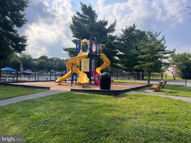 $2,600 | 13 Dinsdale Court, Silver Spring, MD 20906