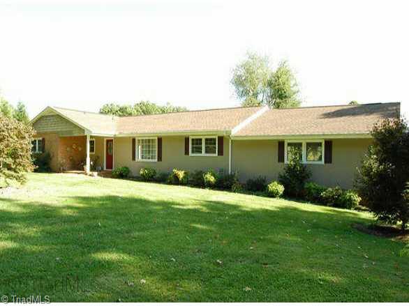3614 Benchley Road Winston-Salem, NC 27106 - Photo 1 of 9 Exterior Front.