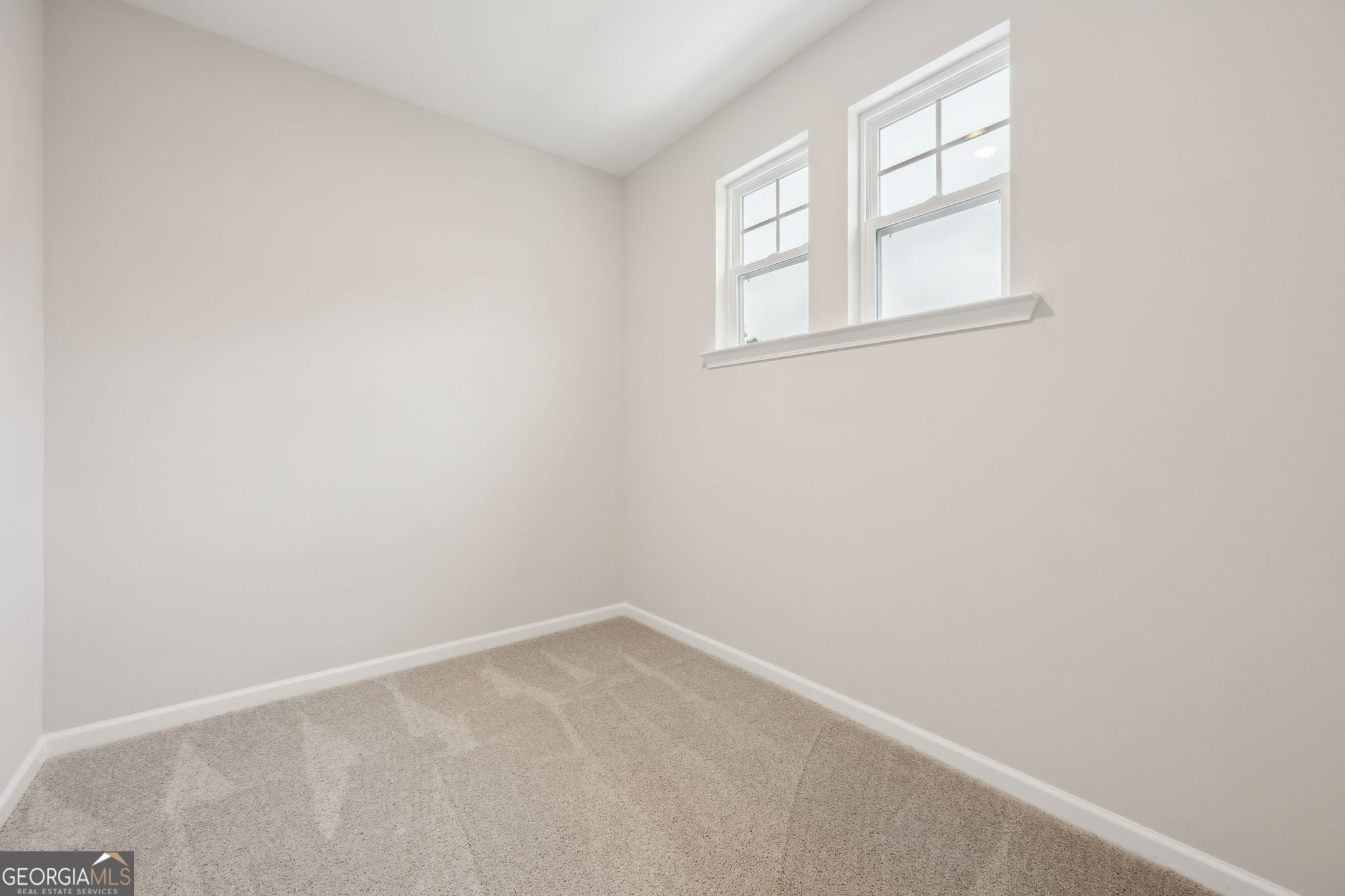 109 Tidal Marsh Way St. Marys, GA 31558 - Photo 47 of 71 an empty room with a window