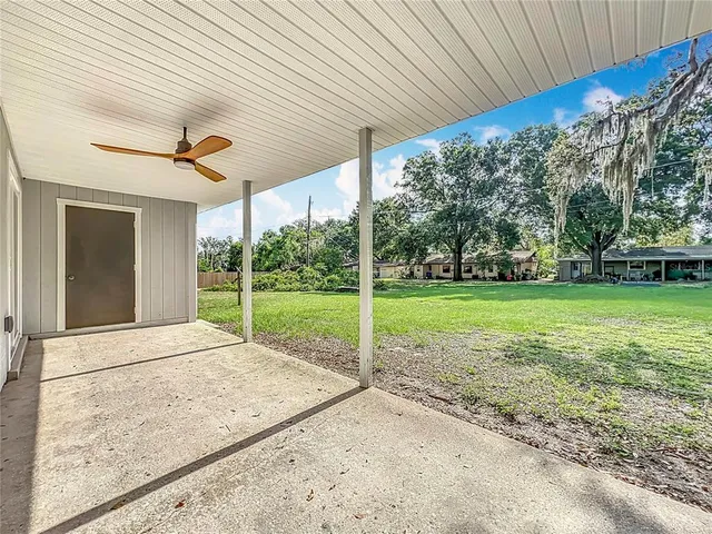 a view of a backyard with garden