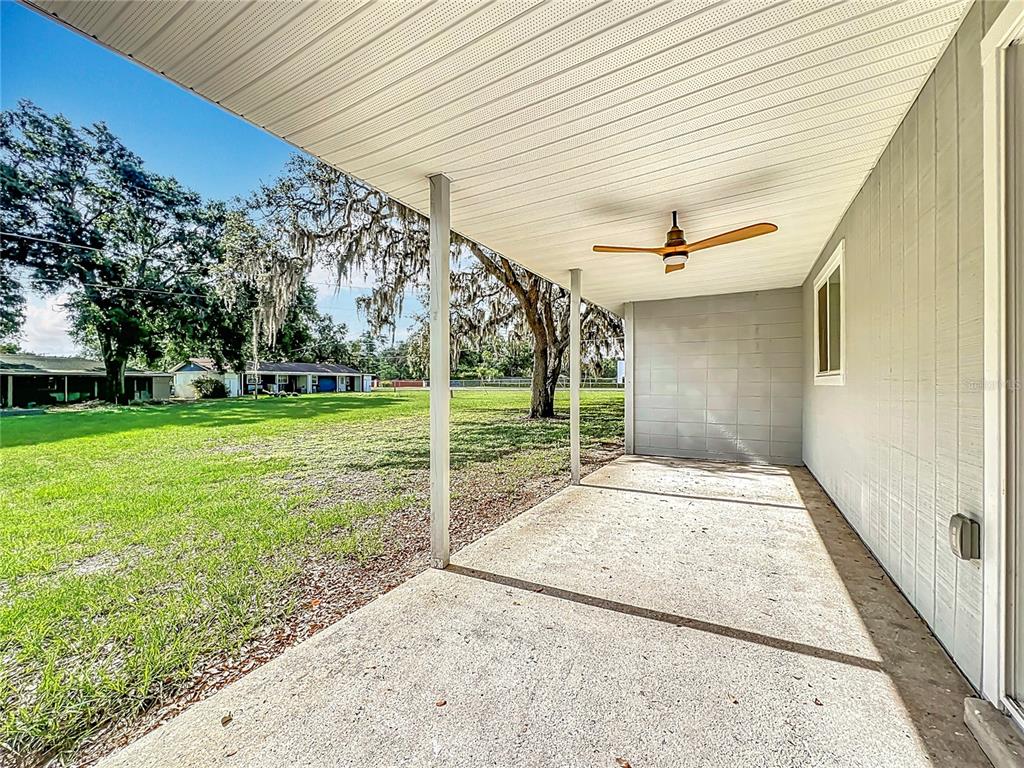 1307 Eagleview Drive Brandon, FL 33510 - Photo 23 of 27 a view of a backyard with garden