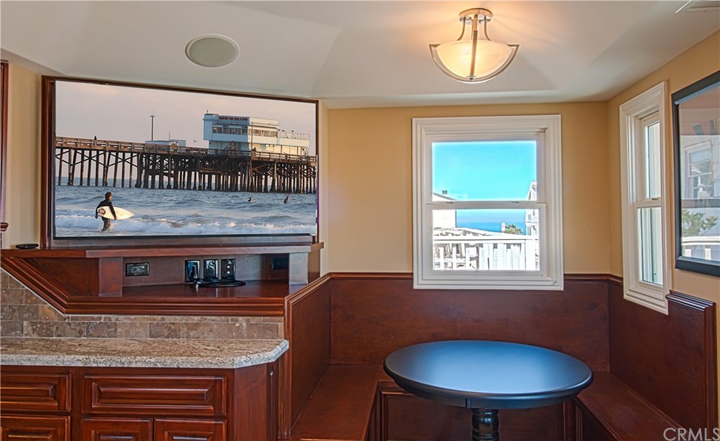 116 39th Street Newport Beach, CA 92663 - Photo 6 of 16