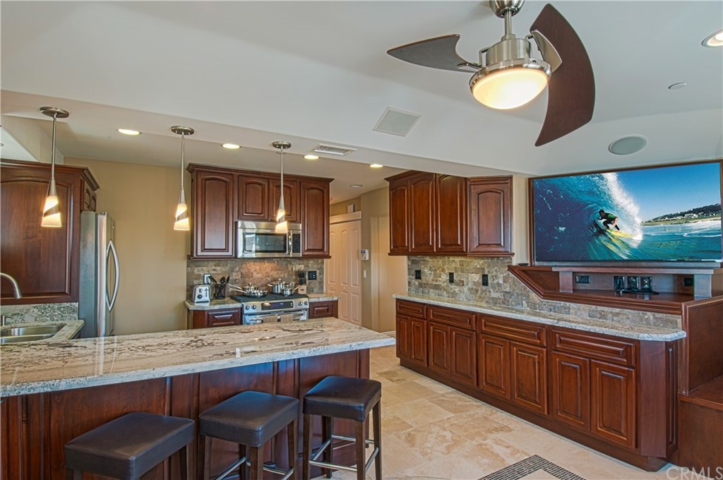 116 39th Street Newport Beach, CA 92663 - Photo 7 of 16