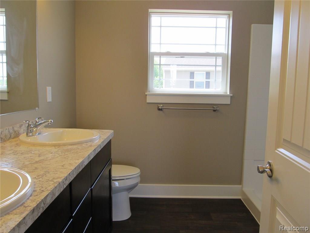 71198 Coon Creek Road Armada, MI 48005 - Photo 13 of 19 Master Bath