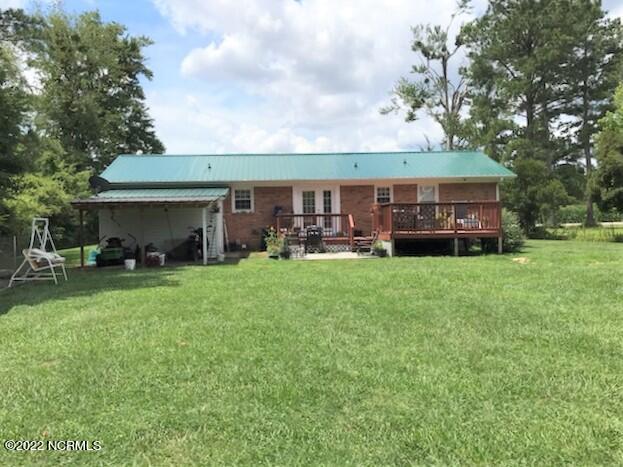 405 Territorial Road New Bern, NC 28560 - Photo 3 of 29 View of back of home