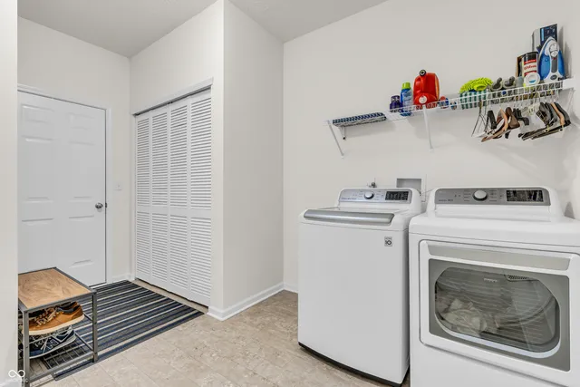 $349,900 | 1059 Cherry Tree Lane, Greenwood, IN 46143