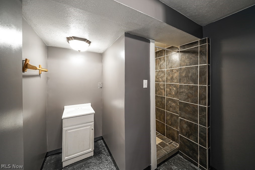 2100 State Road Northwest Warren, OH 44481 - Photo 22 of 30 Gallery Image 22