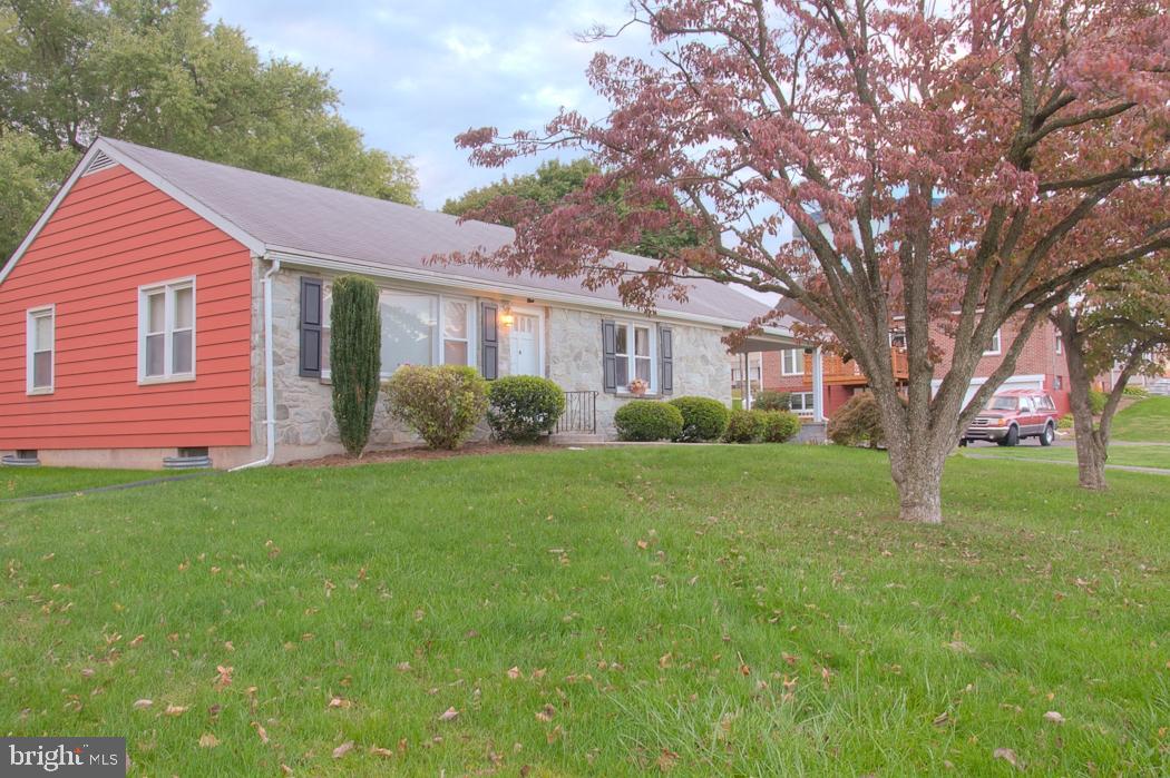 9 North Wood Road Lancaster, PA 17602 - Photo 2 of 27 Gallery Image 2