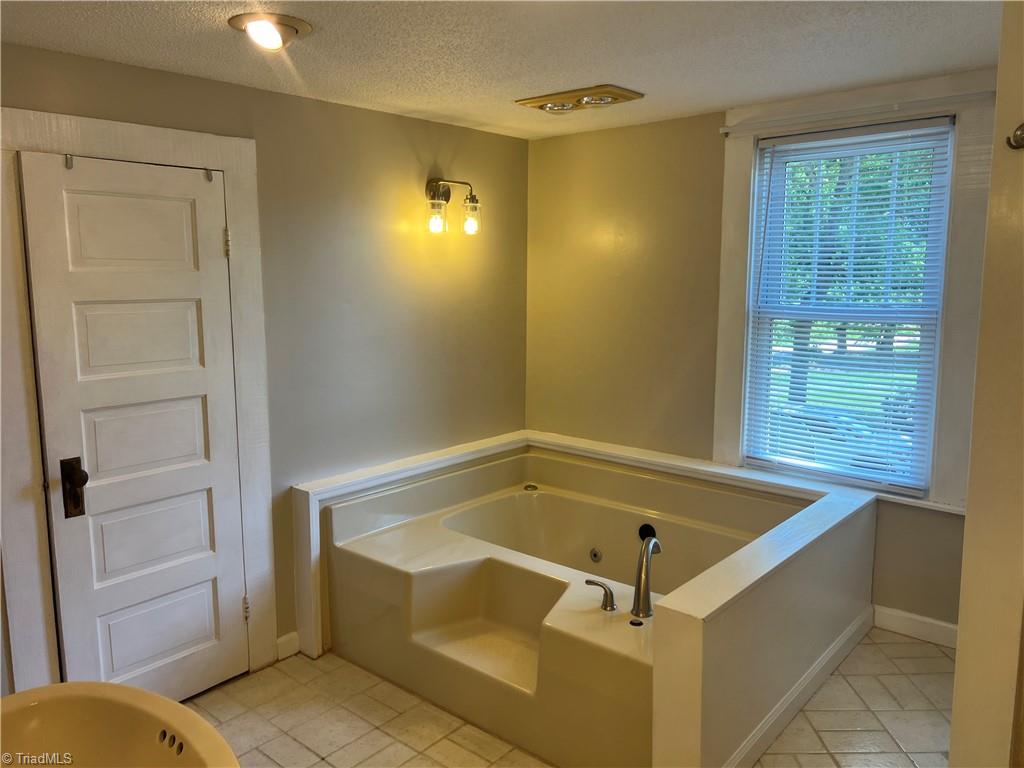 3798 Clingman Road Ronda, NC 28670 - Photo 22 of 23 Primary bath