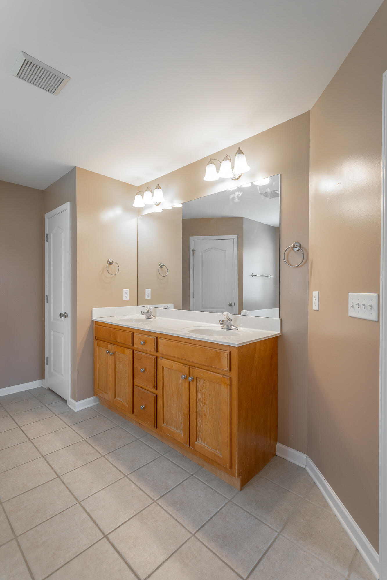 398 Fieldstone Drive Ringgold, GA 30736 - Photo 28 of 51 398 Fieldstone Drive HD-22