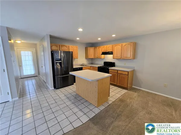 $2,400 | 1578 Pinewind Drive, Lower Macungie Township, PA 18011