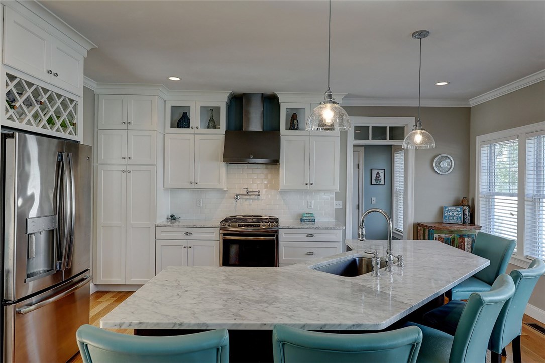 1 Elizabeth Road Barrington, RI 02806 - Photo 11 of 42