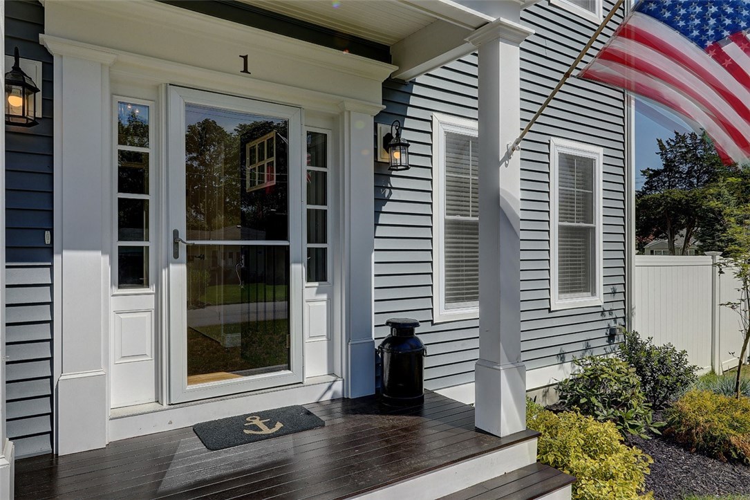 1 Elizabeth Road Barrington, RI 02806 - Photo 3 of 42