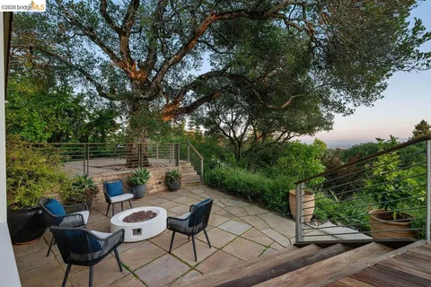 $2,290,000 | 12131 Skyline Boulevard, Oakland, CA 94619
