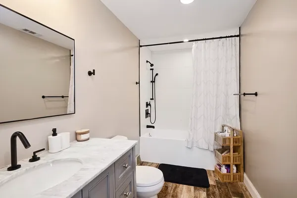 $6,900 | 841 Parker Street, Unit 306, Boston, MA 02120